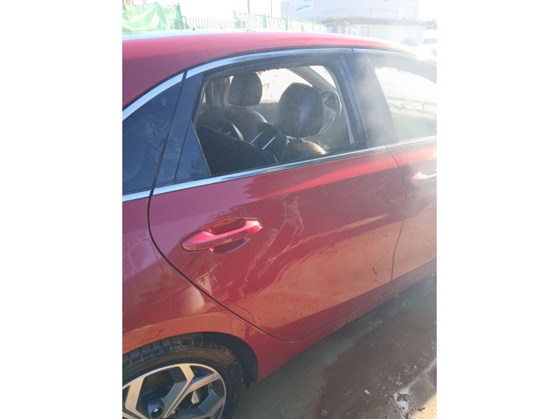 Recambio de puerta trasera derecha para kia ceed (cd) 1.4 t-gdi referencia OEM IAM 77004J7000  