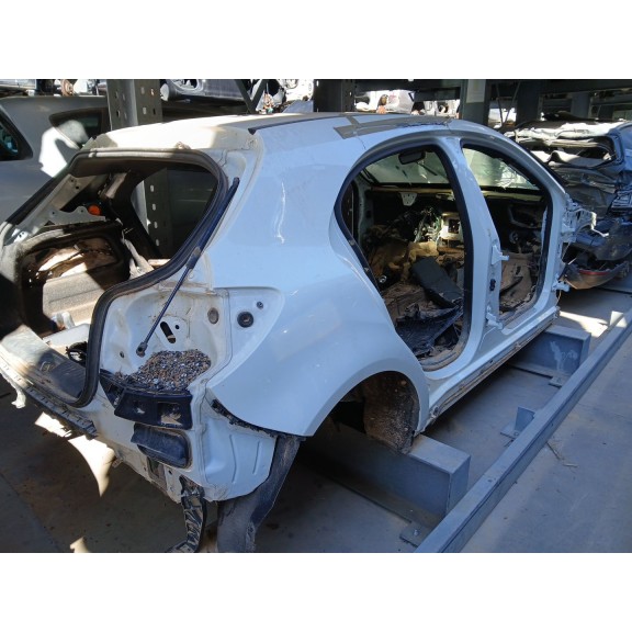 Recambio de carroceria para mercedes-benz clase a (w176) a 200 cdi / d (176.008) referencia OEM IAM   