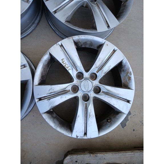 Recambio de juego llantas para kia sportage iii (sl) 1.7 crdi referencia OEM IAM 61/2JX17ET35 X4 529103U200