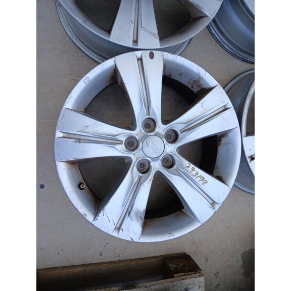 Recambio de juego llantas para kia sportage iii (sl) 1.7 crdi referencia OEM IAM 61/2JX17ET35 X4 529103U200