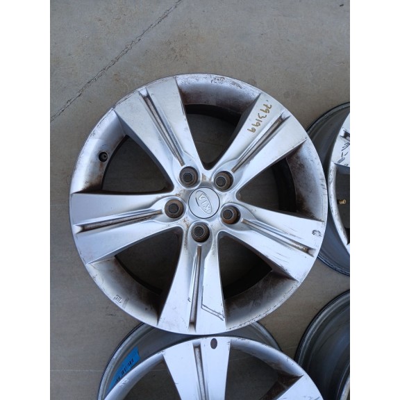 Recambio de juego llantas para kia sportage iii (sl) 1.7 crdi referencia OEM IAM 61/2JX17ET35 X4 529103U200