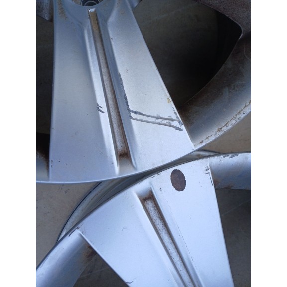 Recambio de juego llantas para kia sportage iii (sl) 1.7 crdi referencia OEM IAM 61/2JX17ET35 X4 529103U200