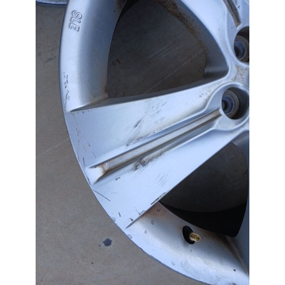 Recambio de juego llantas para kia sportage iii (sl) 1.7 crdi referencia OEM IAM 61/2JX17ET35 X4 529103U200