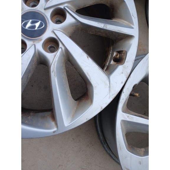 Recambio de juego llantas para hyundai tucson 25 aniversario 4x2 referencia OEM IAM 7JX17H2ET51 X4 6855106