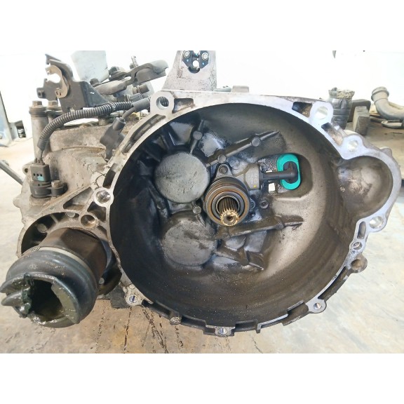 Recambio de caja cambios para kia carens iv 1.7 crdi referencia OEM IAM 4300024AAE 6 VELOCIDADES 165.510KM