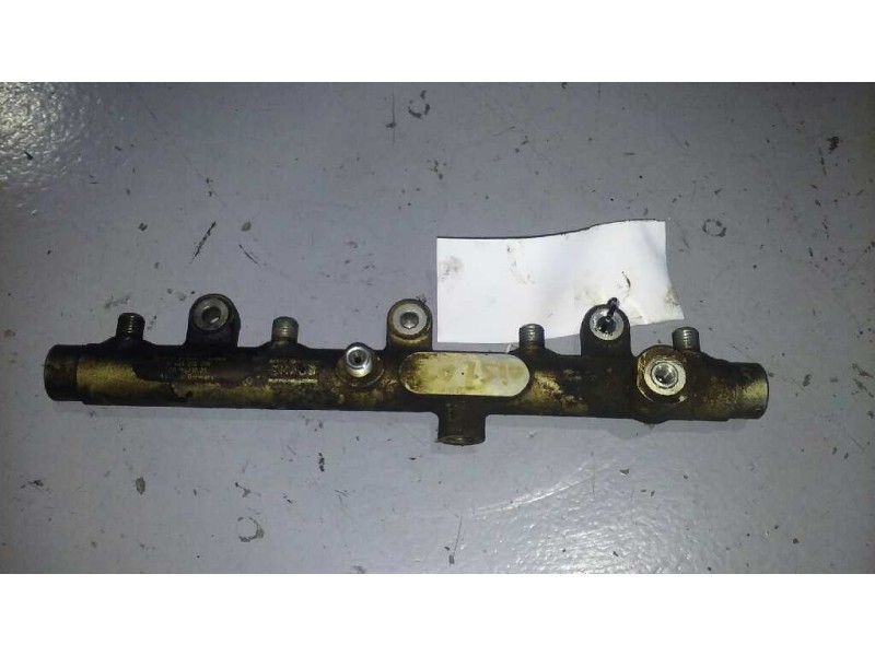 Recambio de rampa inyectora para peugeot 206 berlina xt referencia OEM IAM 0445214019  