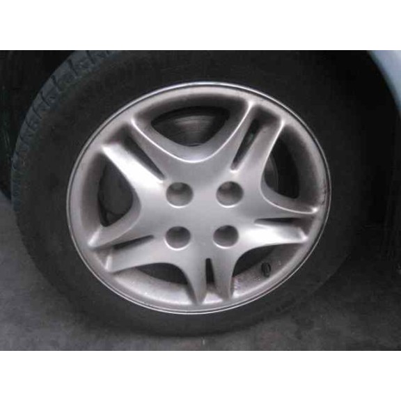 citroën xsara berlina del año 2002