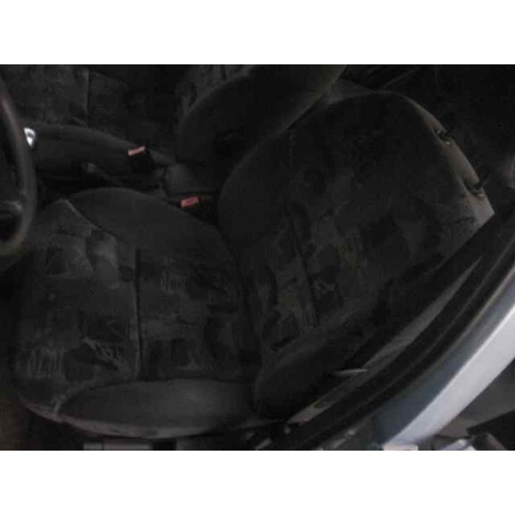 citroën xsara berlina del año 2002