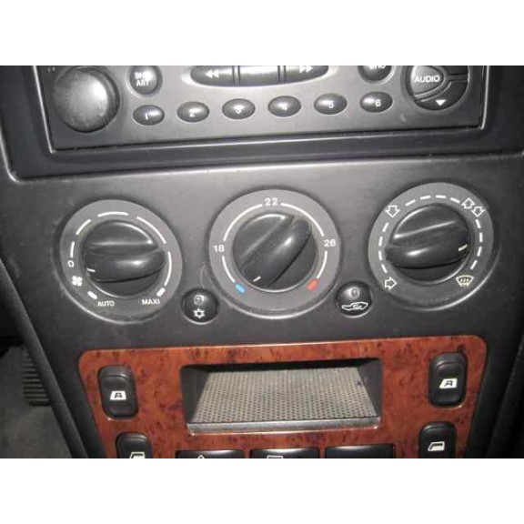 citroën xsara berlina del año 2002