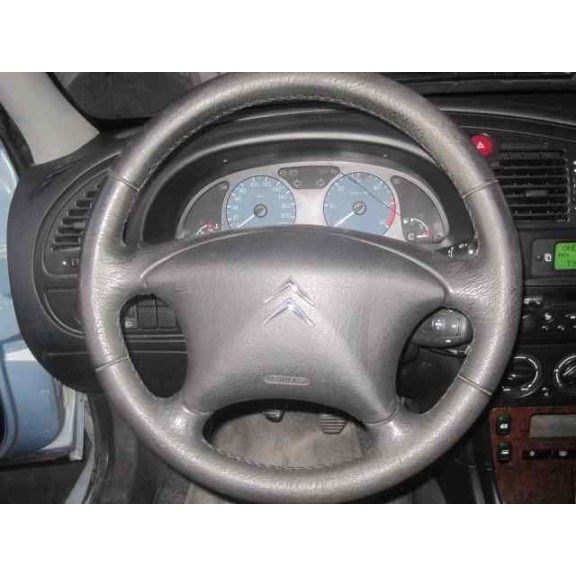 citroën xsara berlina del año 2002