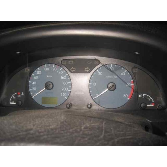 citroën xsara berlina del año 2002