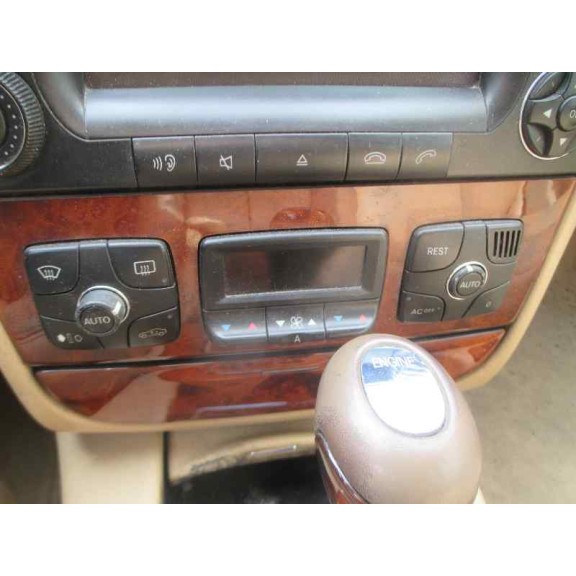 mercedes-benz clase s (w220) berlina del año 2004