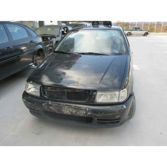 volkswagen polo berlina (6n1) del año 1996