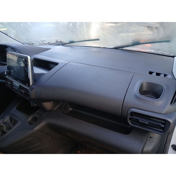 Recambio de salpicadero para peugeot rifter 1.5 bluehdi 100 referencia OEM IAM   