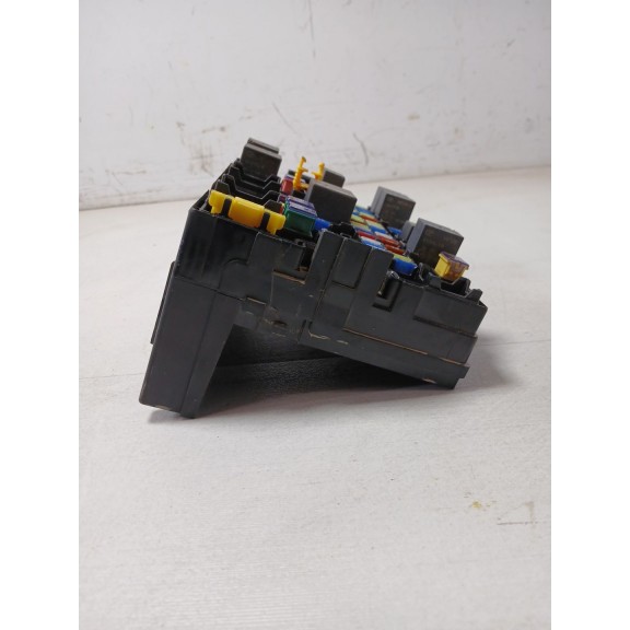 Recambio de caja reles / fusibles para omoda 5 referencia OEM IAM   