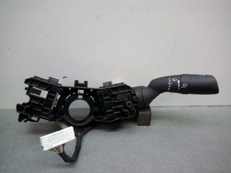 Recambio de mando limpia para toyota corolla (e18) referencia OEM IAM 02A4017J914  