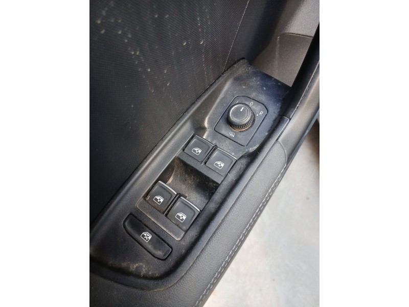 Recambio de mando elevalunas delantero izquierdo para audi a1 sportback (gba) 30 tfsi referencia OEM IAM   