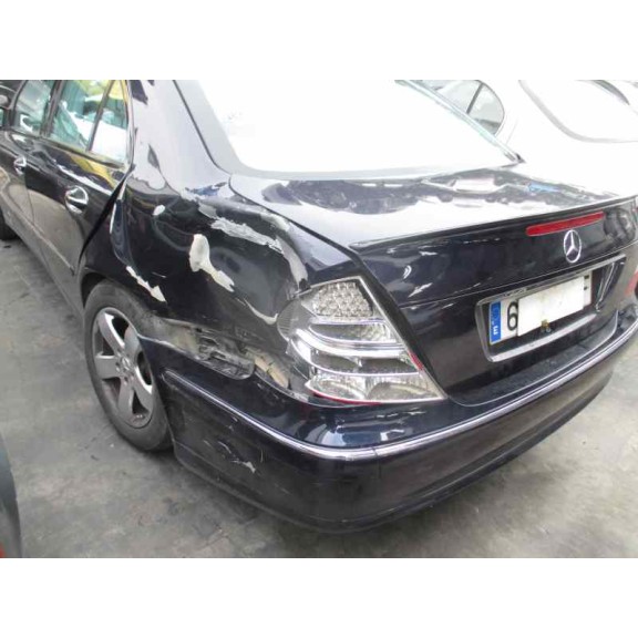 mercedes-benz clase e (w211) berlina del año 2004