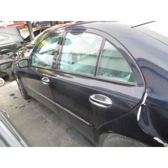 mercedes-benz clase e (w211) berlina del año 2004
