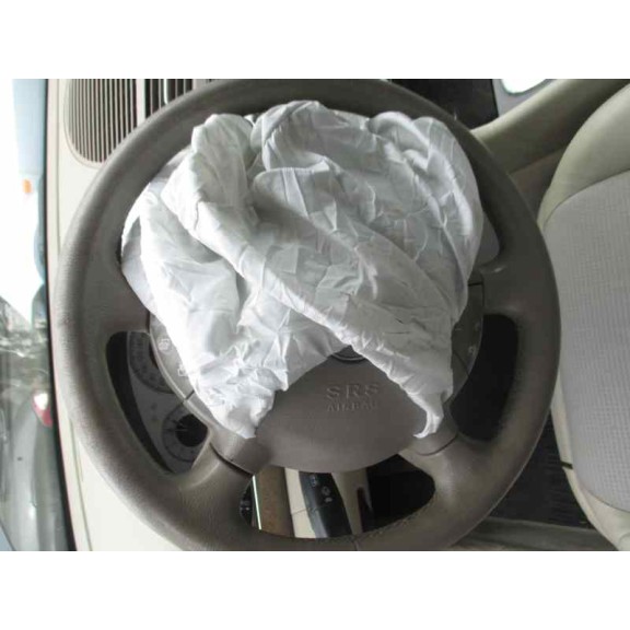 mercedes-benz clase e (w211) berlina del año 2004