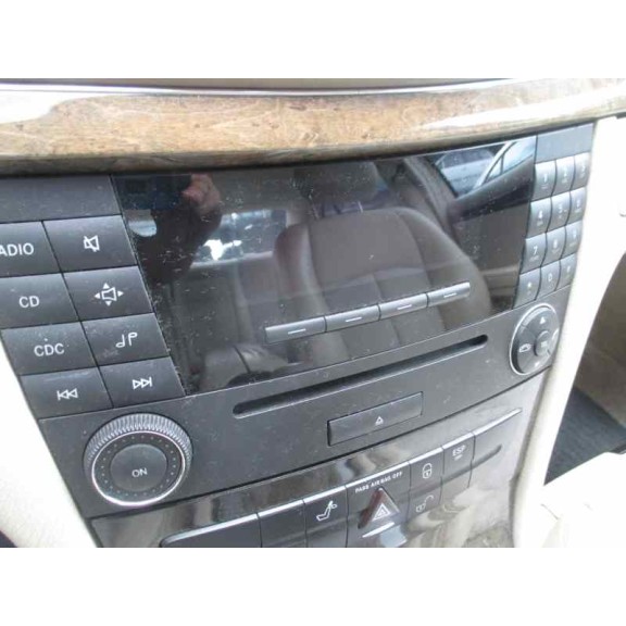 mercedes-benz clase e (w211) berlina del año 2004