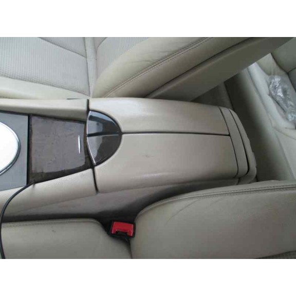 mercedes-benz clase e (w211) berlina del año 2004