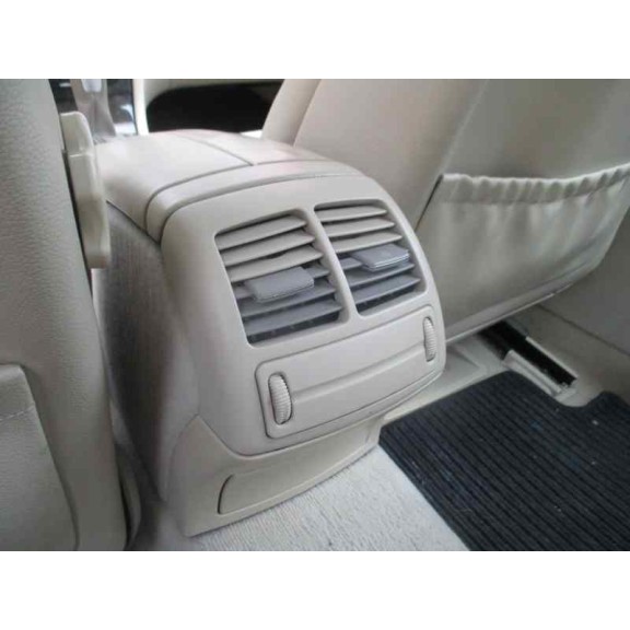 mercedes-benz clase e (w211) berlina del año 2004