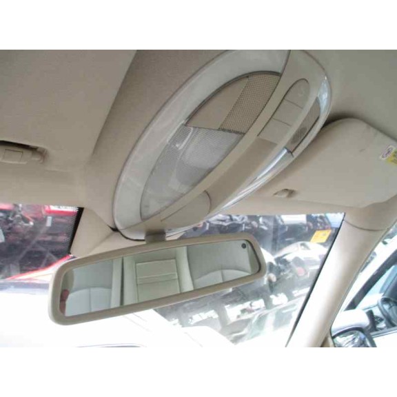 mercedes-benz clase e (w211) berlina del año 2004