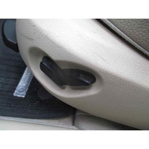 mercedes-benz clase e (w211) berlina del año 2004