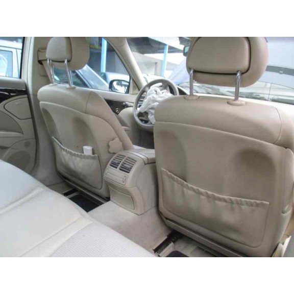 mercedes-benz clase e (w211) berlina del año 2004