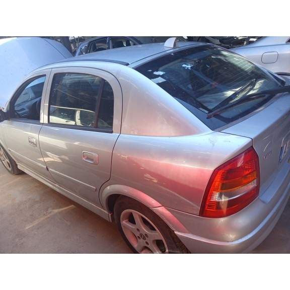 opel astra g sedán (t98) del año 2000