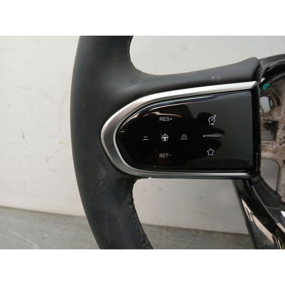 Recambio de volante para omoda 5 referencia OEM IAM 703002211AA  