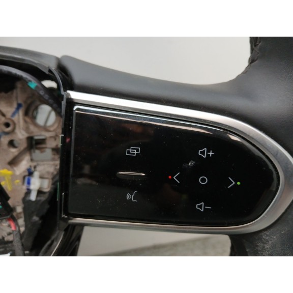 Recambio de volante para omoda 5 referencia OEM IAM 703002211AA  