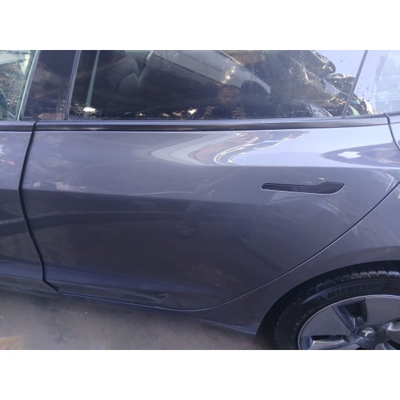 Recambio de puerta trasera izquierda para tesla model 3 (5yj3) ev referencia OEM IAM   