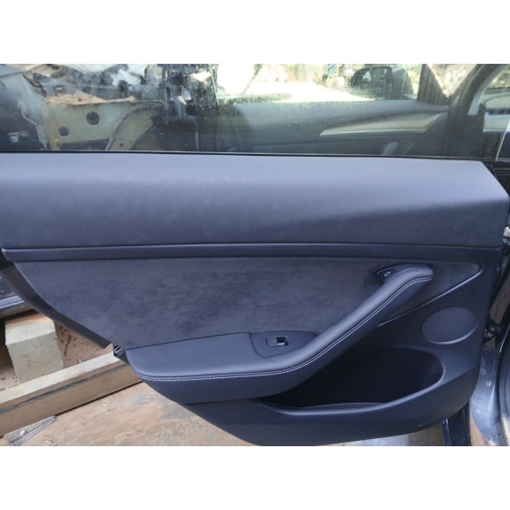 Recambio de guarnecido puerta trasera izquierda para tesla model 3 (5yj3) ev referencia OEM IAM   