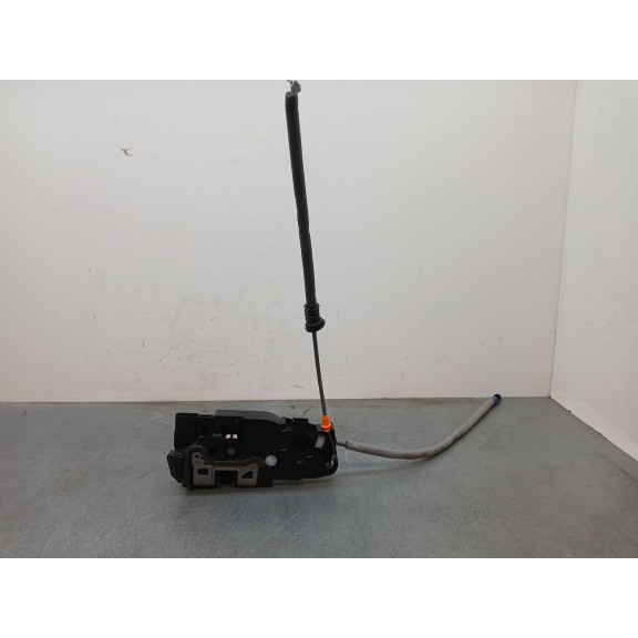 Recambio de cerradura puerta delantera izquierda para mercedes-benz gla (h247) gla 200 d (247.712) referencia OEM IAM A046465  