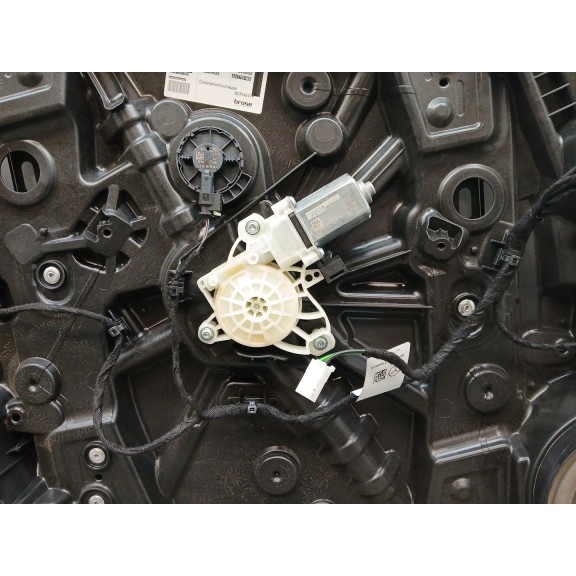 Recambio de elevalunas delantero izquierdo para mercedes-benz gla (h247) gla 200 d (247.712) referencia OEM IAM A1775409410  