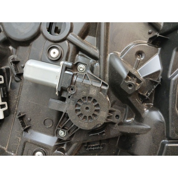 Recambio de elevalunas trasero izquierdo para mercedes-benz gla (h247) gla 200 d (247.712) referencia OEM IAM A2477308401  