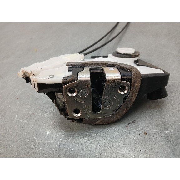 Recambio de cerradura puerta delantera derecha para toyota yaris (_p13_) 1.5 hybrid (nhp130_) referencia OEM IAM U311130F1  