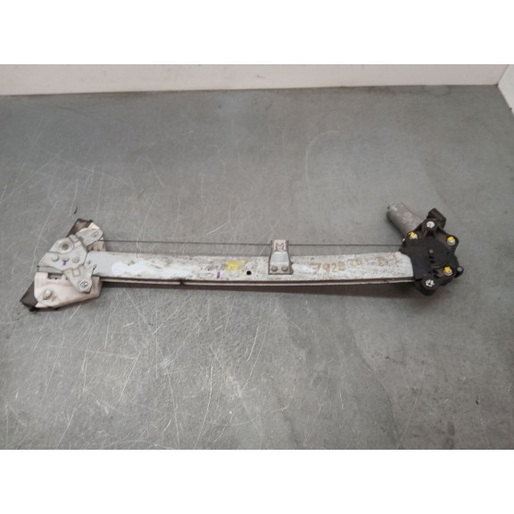 Recambio de elevalunas delantero izquierdo para honda hr-v (ru) 1.5 (ru1) referencia OEM IAM T7WFLM  