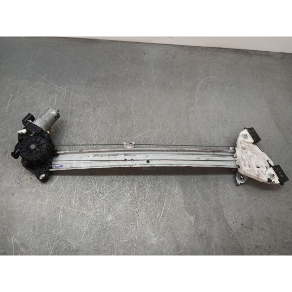 Recambio de elevalunas delantero izquierdo para honda hr-v (ru) 1.5 (ru1) referencia OEM IAM T7WFLM  