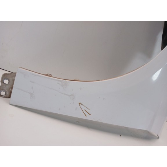 Recambio de aleta delantera izquierda para ford focus iii 1.6 tdci referencia OEM IAM 2171304  