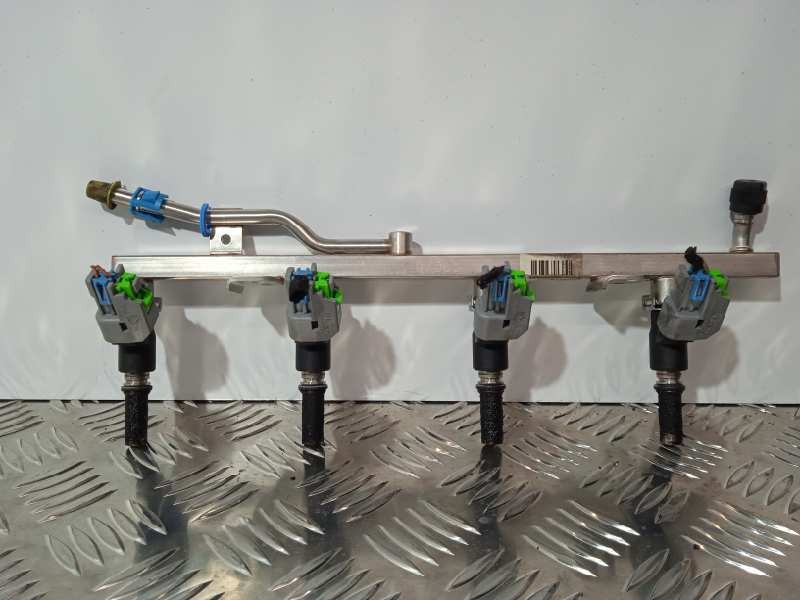 Recambio de rampa inyectora para toyota avensis advance referencia OEM IAM 0445214278 0445214278 13538514166