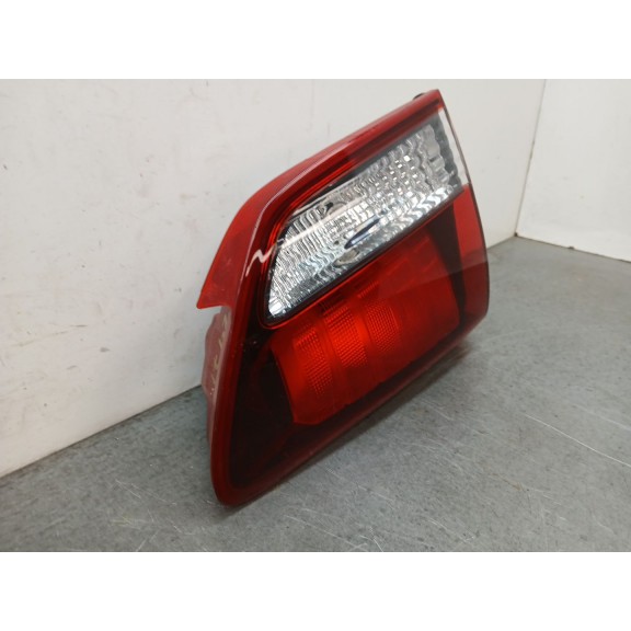 Recambio de piloto trasero izquierdo interior para kia carens iv 1.6 gdi referencia OEM IAM 92403A4  