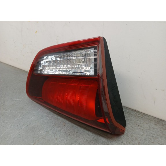 Recambio de piloto trasero izquierdo interior para kia carens iv 1.6 gdi referencia OEM IAM 92403A4  