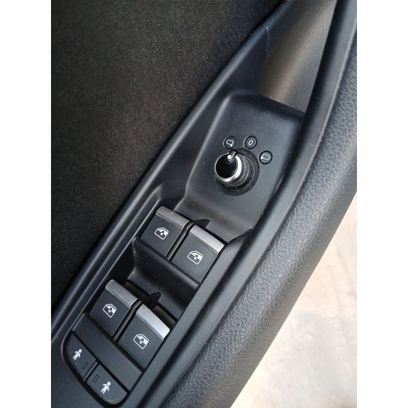 Recambio de mando elevalunas delantero izquierdo para audi a4 b9 (8w2, 8wc) 2.0 tdi referencia OEM IAM   