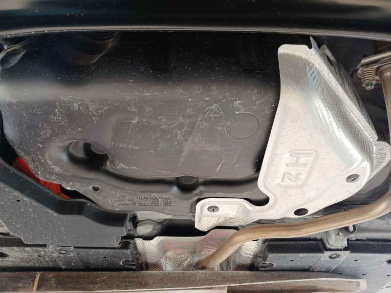 Recambio de deposito combustible para toyota yaris (_p21_, _pa1_, _ph1_) 1.5 hybrid (mxph11) referencia OEM IAM   