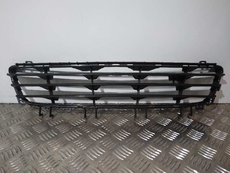 Recambio de rejilla paragolpes central para opel astra h berlina referencia OEM IAM 1400304 NUEVO DELANTERA