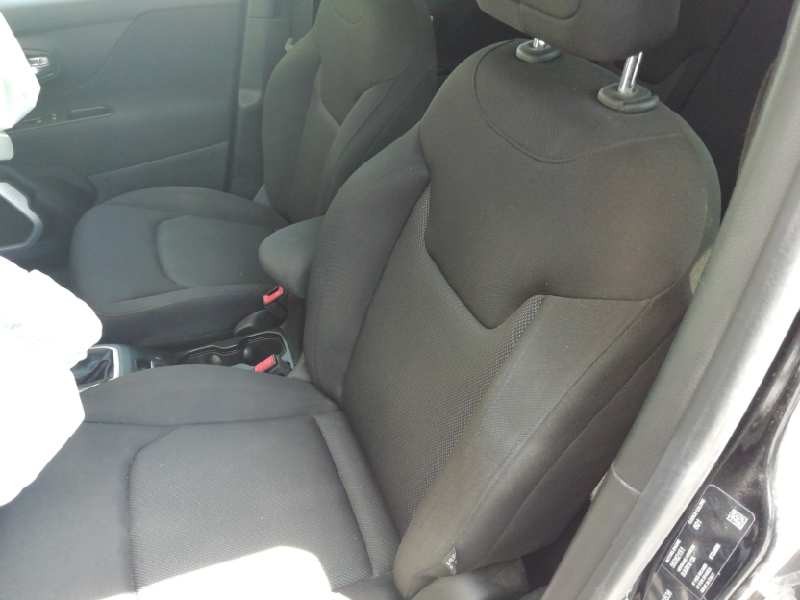 Recambio de juego asientos completo para jeep renegade sport 4x2 referencia OEM IAM   