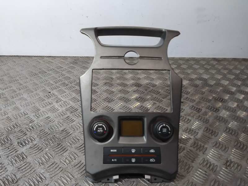 Recambio de mando climatizador para kia carens (un) 2.0 crdi referencia OEM IAM 972501D711  